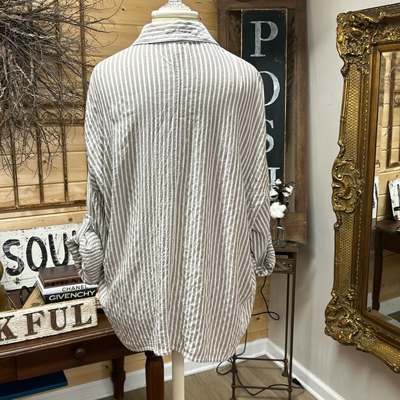 Soft crinkly wear with everything top - Picture 9 of 14